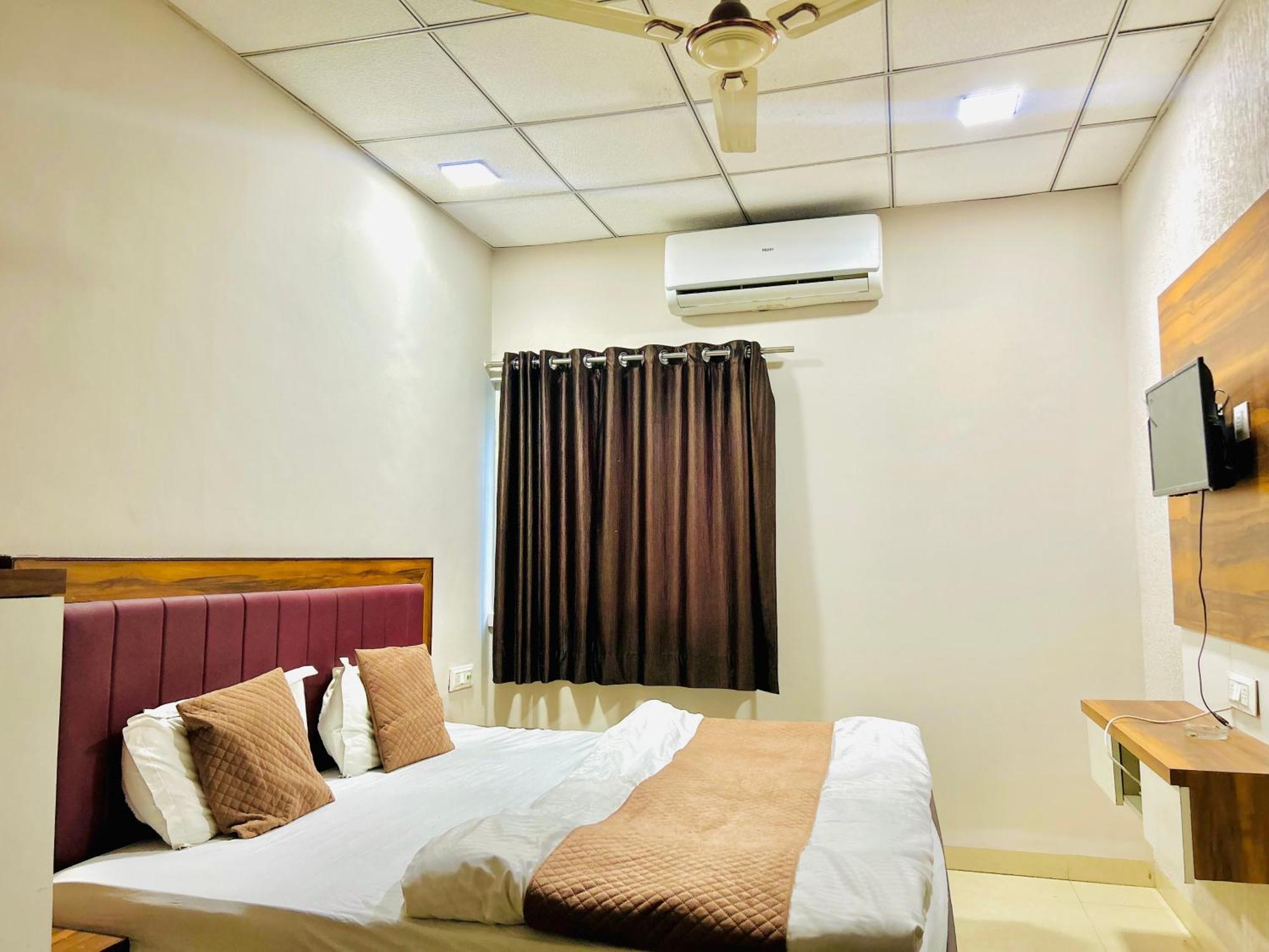 Jagtara Residency Hotel Indore Eksteriør billede