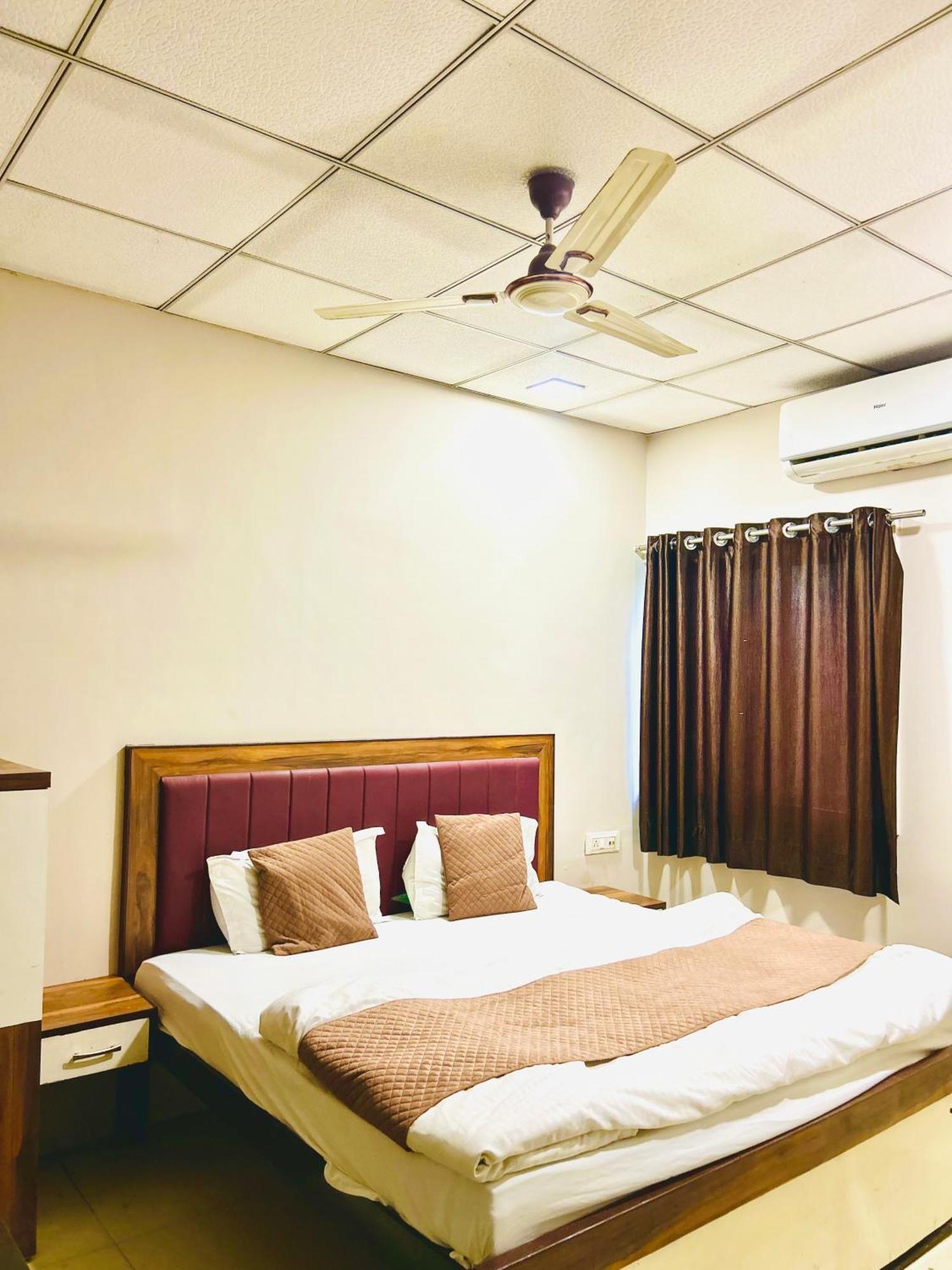Jagtara Residency Hotel Indore Eksteriør billede